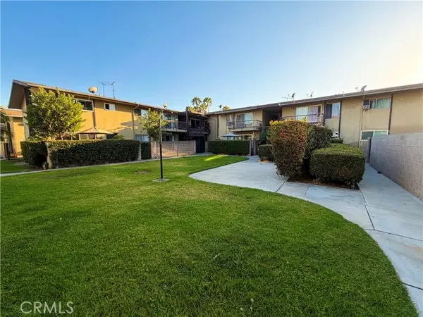 1900 Glenoaks Avenue, Anaheim, CA 92801