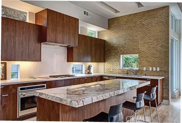 4154 Kenyon, Los Angeles, CA 90066 - #3