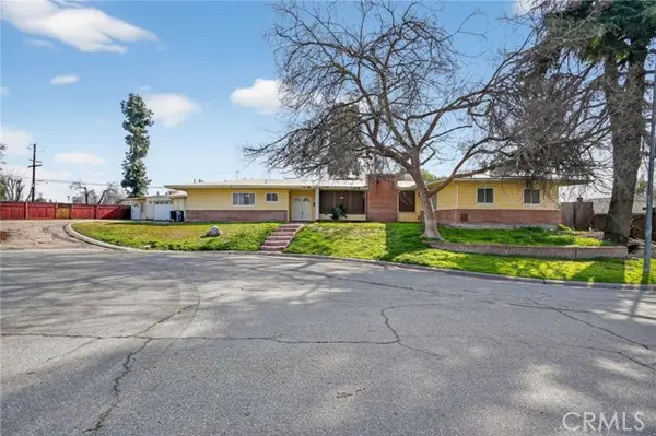 1733 Crestmont, Bakersfield, CA 93306