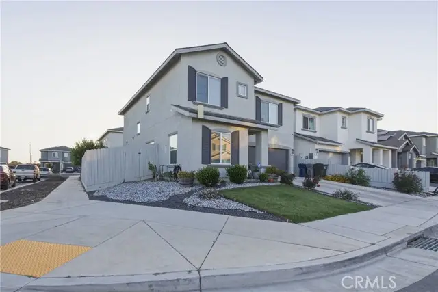 693 Cadiz Avenue, Merced, CA 95341 - #1