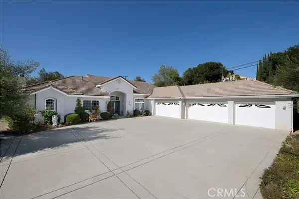 10118 Boulder Knolls Drive, Escondido, CA 92026