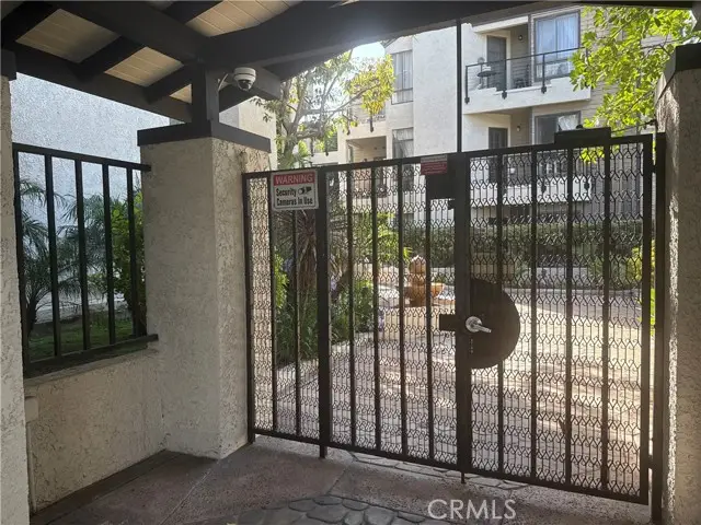 437 Palm Ave # 201, Burbank, CA 91501 - #2