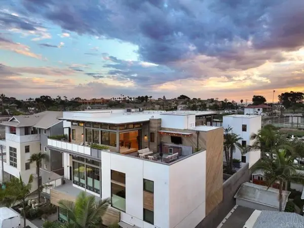 2677 State Street  #301, Carlsbad, CA 92008