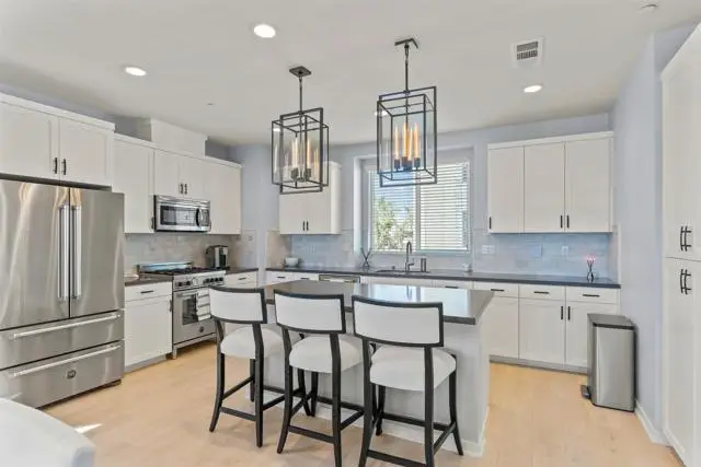 1573 Vista Del Mar Way, Oceanside, CA 92054 - #1