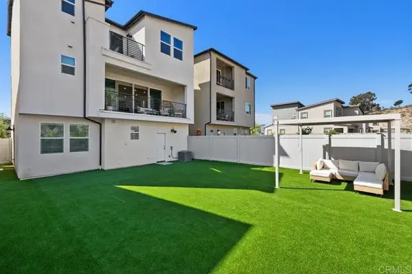 8177 Rose Quartz Circle, San Diego, CA 92126