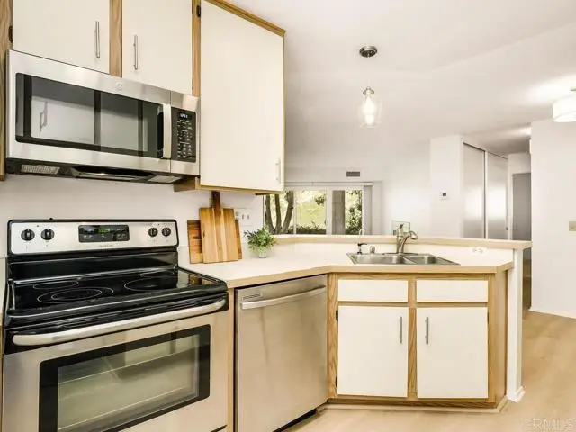 7263 Camino Degrazia  #31, San Diego, CA 92111 - Image #2