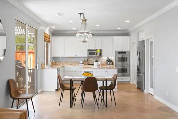 1979 Oxford Court, Vista, CA 92081