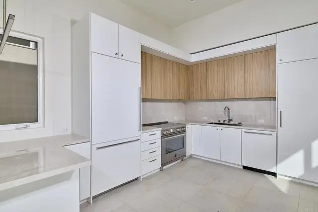 3903 Haines, San Diego, CA 92109 - #3