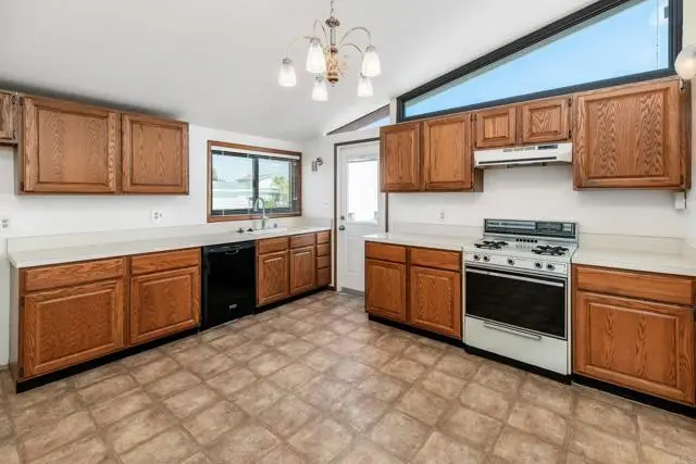 6889 Glenroy Street, San Diego, CA 92120 - #2