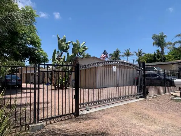 122 Eaton Way, Vista, CA 92084