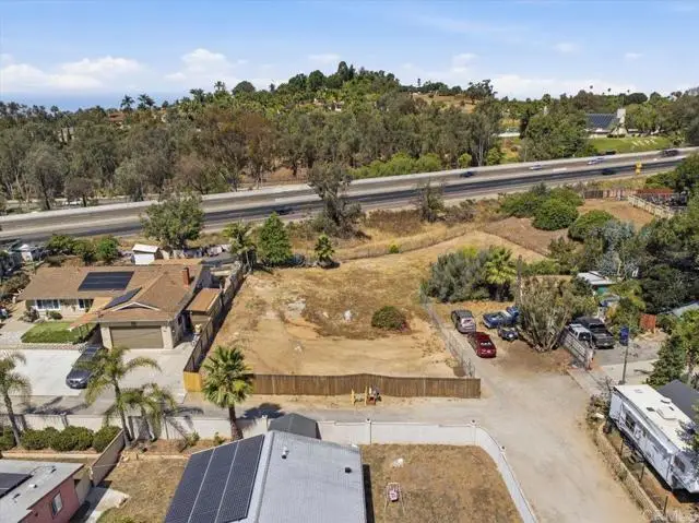 564 Rolling Hills Road, Vista, CA 92083 - #2
