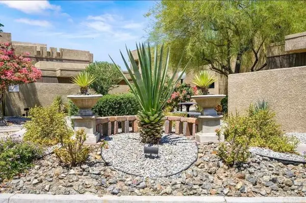 481 Bradshaw Lane  #13, Palm Springs, CA 92262