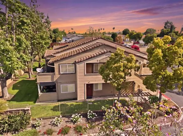5004 Los Morros Way  #2, Oceanside, CA 92057