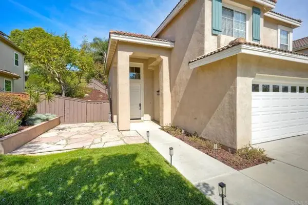6890 Camino De Amigos, Carlsbad, CA 92009