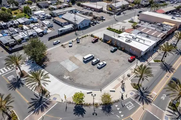 745 Santa Fe Ave., Vista, CA 92083