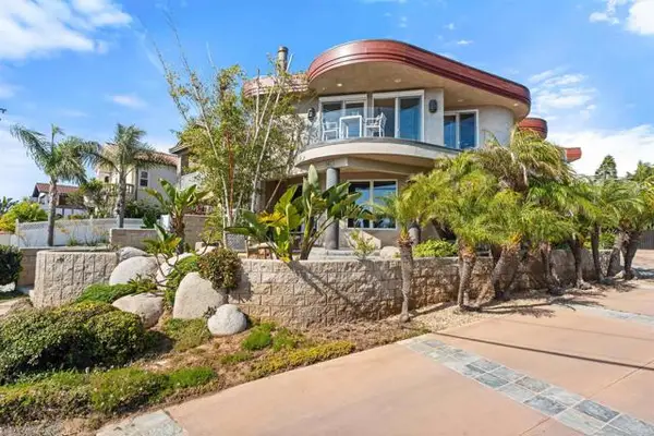 1477 Neptune Avenue, Encinitas, CA 92024