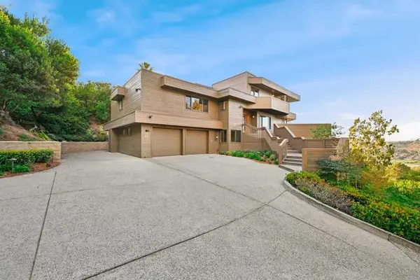 441 Holmwood Lane, Solana Beach, CA 92075