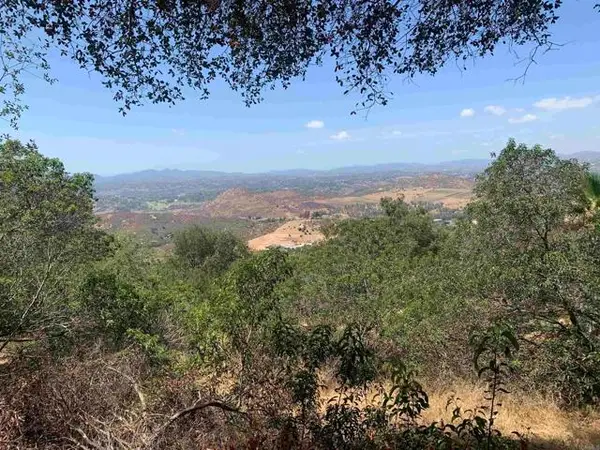 19519 Camino Del Aguila, Escondido, CA 92025
