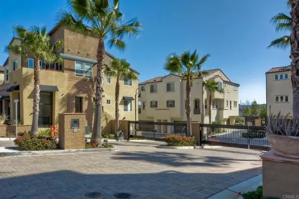5082 Cascade  #102, Oceanside, CA 92057
