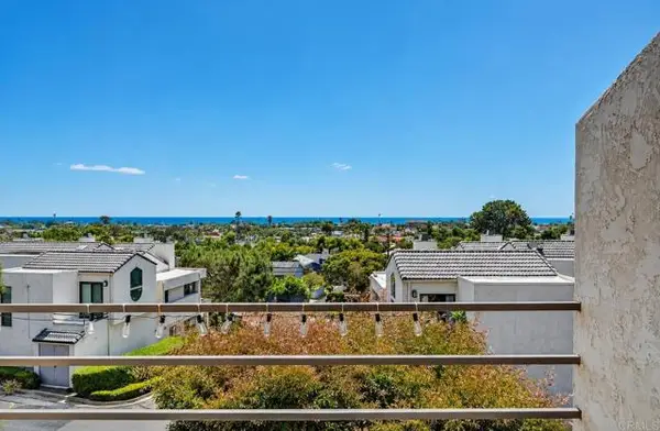 957 Hygeia Avenue, Encinitas, CA 92024