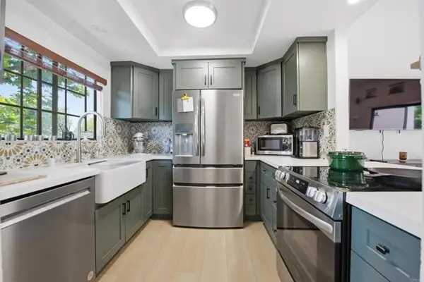 2815 New Castle Way, Carlsbad, CA 92010