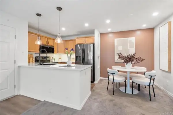 5404 Balboa Arms Dr  #469, San Diego, CA 92117