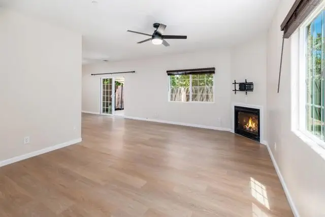 477 Calle Elegante, Vista, CA 92083 - #3