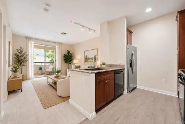 2219 Scholarship, Irvine, CA 92612 - #2