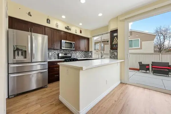 11869 Spruce Run Drive  #B, San Diego, CA 92131