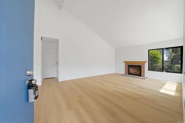 8210 Caminito Modena, La Jolla, CA 92037 - #3