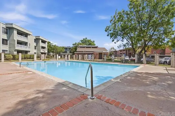 1040 Washington Avenue  #17, Escondido, CA 92025