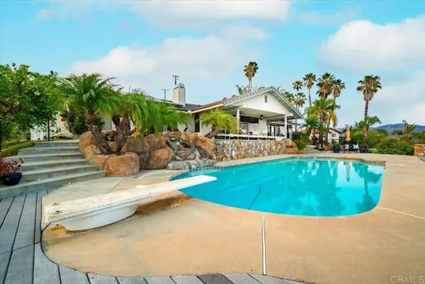 2275 Via Cascabel, Escondido, CA 92027