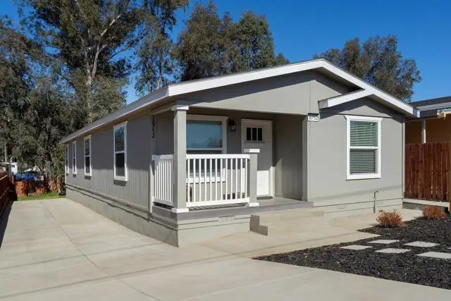 18374 Oleander Avenue, Lake Elsinore, CA 92532 - #1