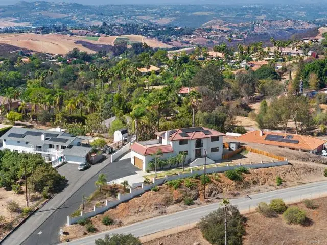 1820 Elevado Road, Vista, CA 92084 - #3