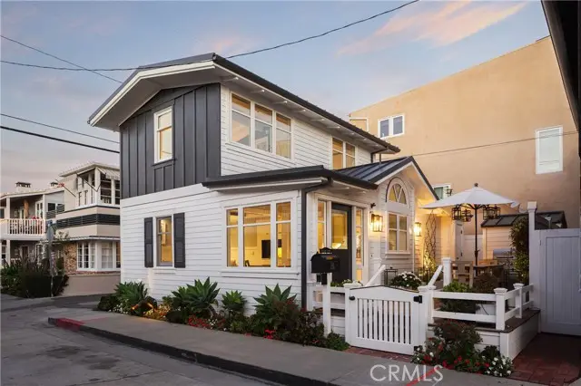 104 Onyx Avenue, Newport Beach, CA 92662 - #2