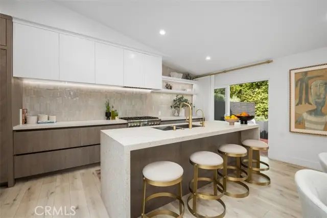 358 Vista Madera, Newport Beach, CA 92660 - Image #2