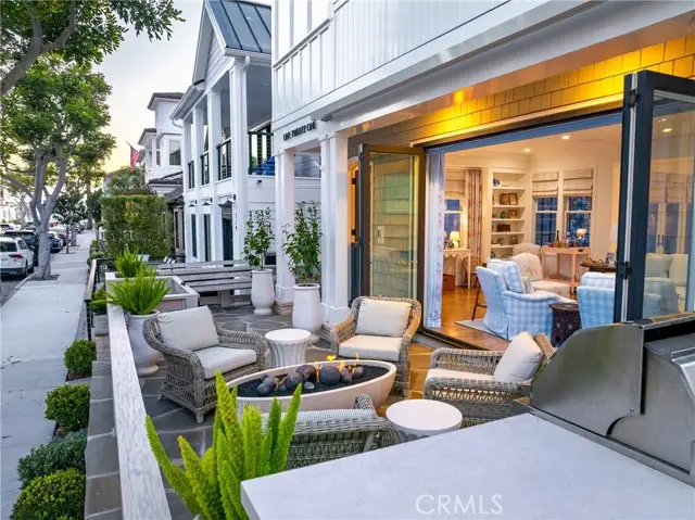 121 Garnet, Newport Beach, CA 92662 - Image #3