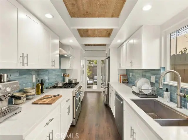 327 62nd Street, Newport Beach, CA 92663 - #3