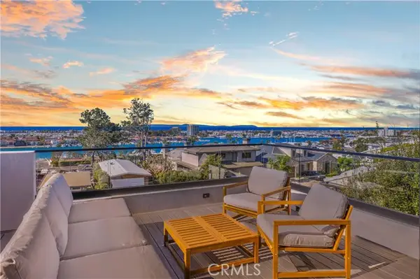 2212 Cliff Drive, Newport Beach, CA 92663