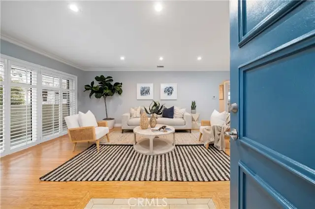 923 17th St  #4, Santa Monica, CA 90403 - #2