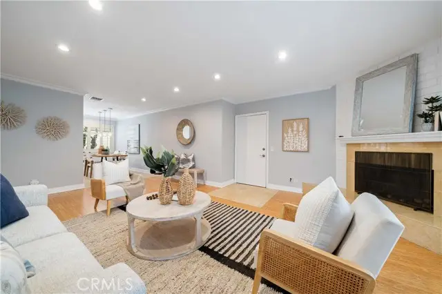 923 17th St  #4, Santa Monica, CA 90403 - #3