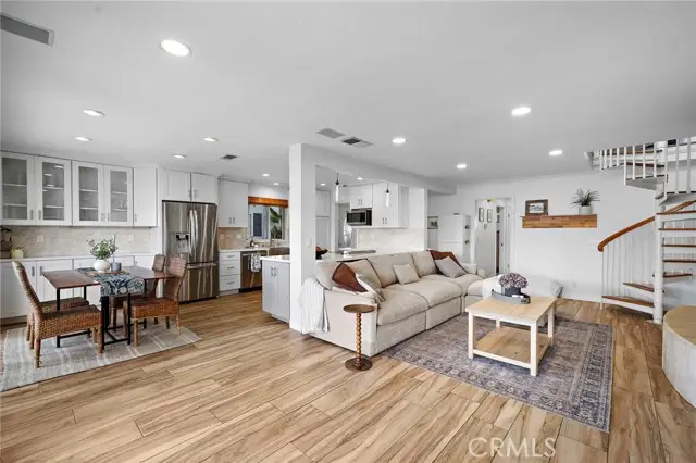 2528 University Drive, Newport Beach, CA 92660 - #1