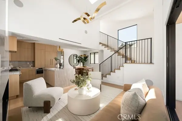 518 Poinsettia Avenue  #B, Corona Del Mar, CA 92625