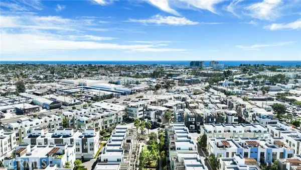 1658 Topanga, Costa Mesa, CA 92627