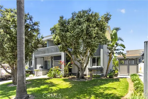 17142 Pacific Coast  #201, Huntington Beach, CA 92649
