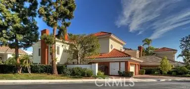 2 Belcourt, Newport Beach, CA 92660