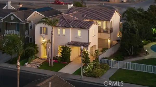 6572 Beachview Drive, Huntington Beach, CA 92648