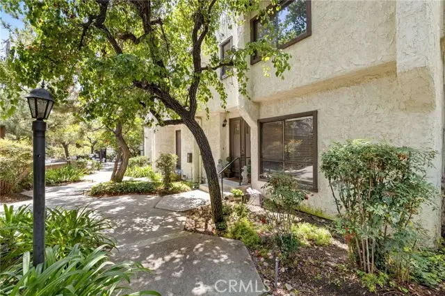 3200 Fairesta Street  #17, La Crescenta, CA 91214 - #3