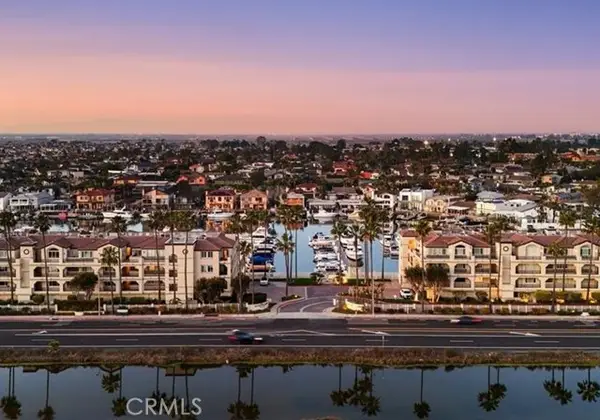 4167 Warner  #301, Huntington Beach, CA 92649