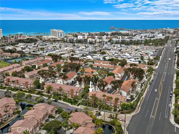 21038 Poolside, Huntington Beach, CA 92648
